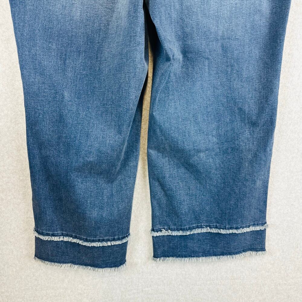 New Isaac Mizrahi Live Womans Sz 26W Pull On Jeans Stretch Denim Wide Leg - Picture 6 of 9
